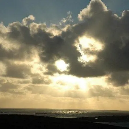 Hotel Ocean Clifden 3*