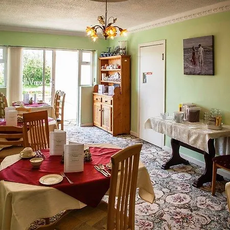 Ocean Clifden Hotel 3*