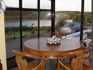 Ocean Clifden Hotel 3*